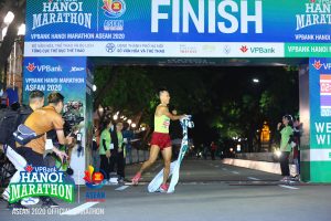 Một vòng Hà Nội đêm cùng VPBank HaNoi Marathon