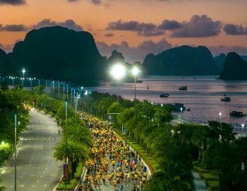 Highlight VnExpress Marathon Amazing Hạ Long 2022